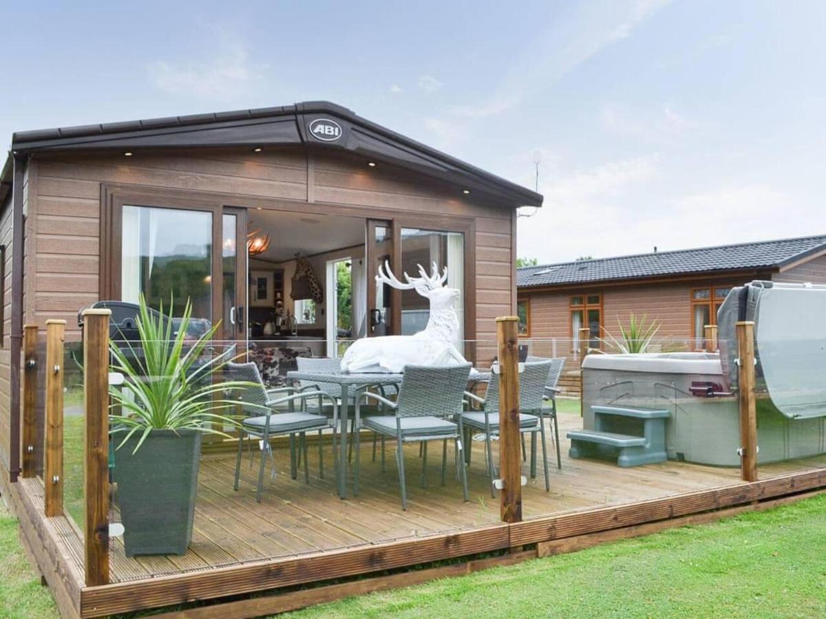Luxury Boutique Style Lodge With Hot Tub ブリドリントン エクステリア 写真